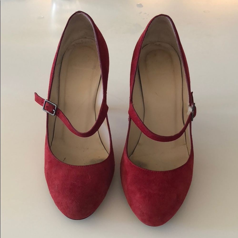 Red suede heels, all leather, made in Spain